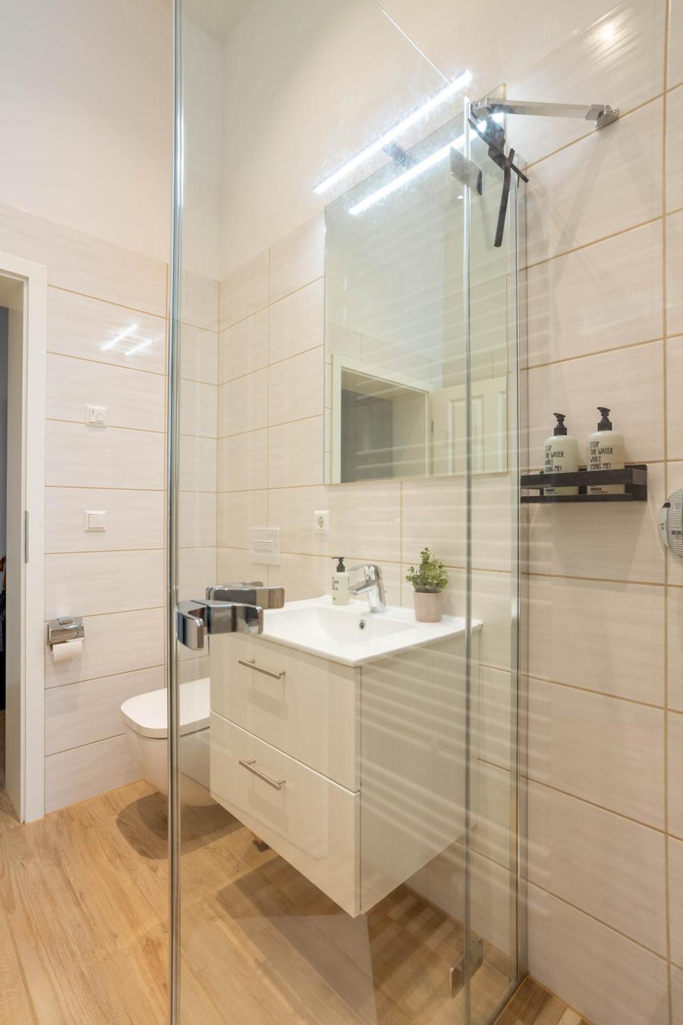Soulscape Apartments Loft Zwickau Citycenter Mit Tg-Stellplatz, Magenta-Tv Und Klima Dış mekan fotoğraf